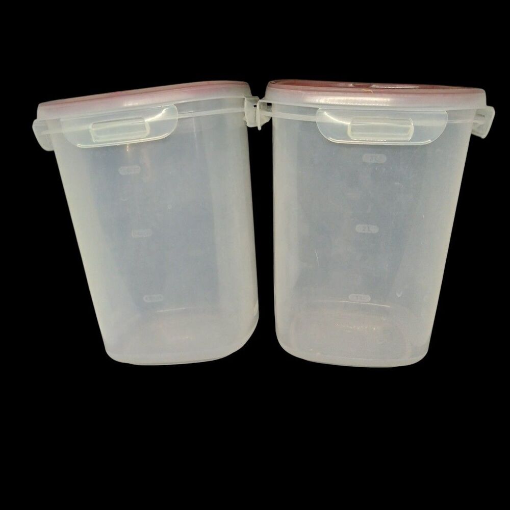 lot of 2 Rubbermaid 15 Cups Lock-Its Food Storage Containers Red Lids Tall